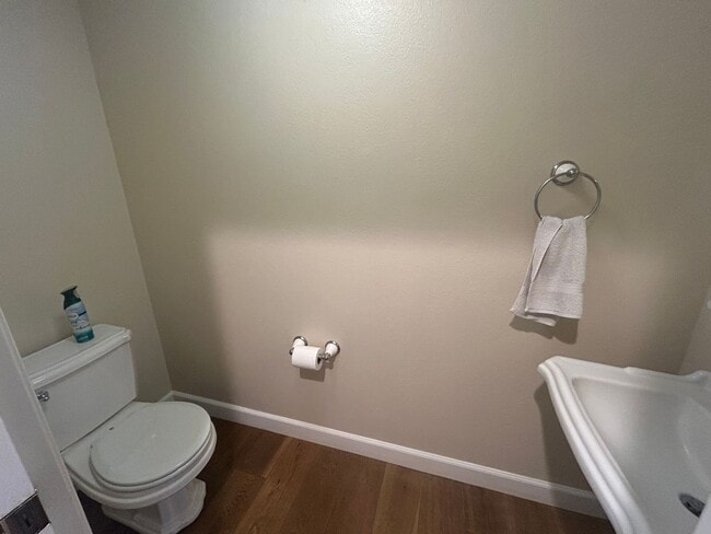 Building Photo - 142 Pine Canyon Rd