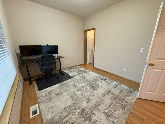 Building Photo - 5124 NW Crady Ln