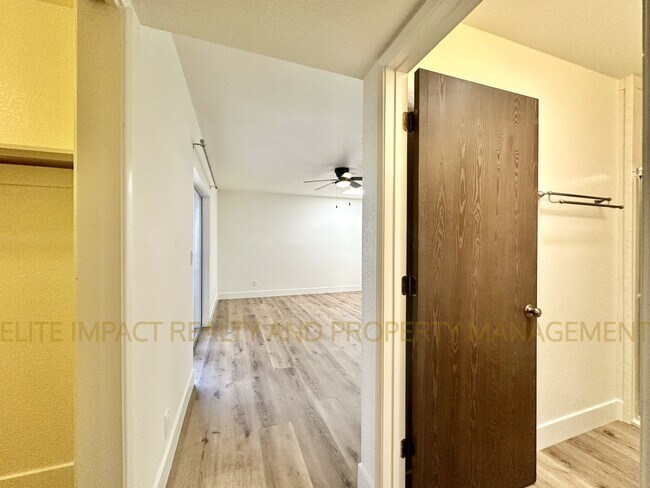 Building Photo - 4259 E Blanton Rd