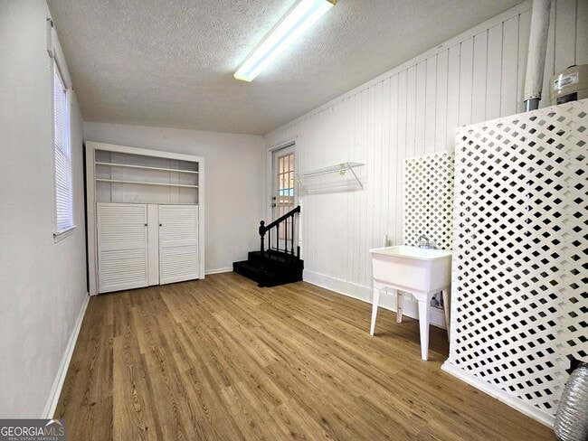 Building Photo - 2015 Gibralter Way