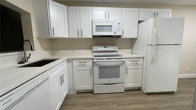 Primary Photo - 1439 NW 94th Way