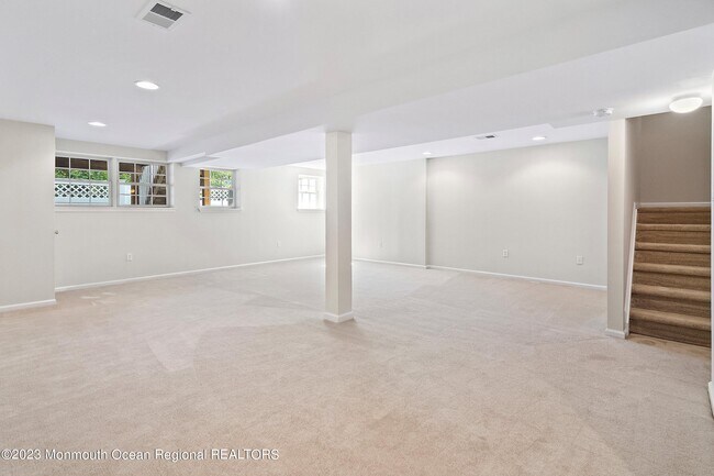 Building Photo - 86 Deepwater Cir