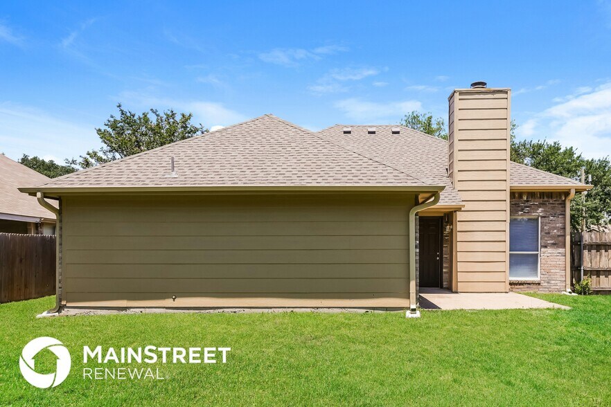 Building Photo - 521 Redbud Dr