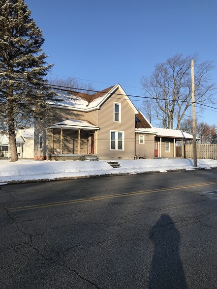 Primary Photo - 1624 Perdue St