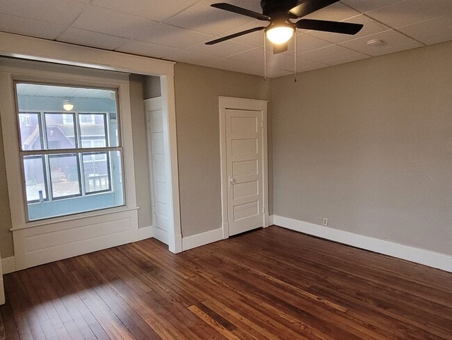 Building Photo - Charming 2 Bedroom House Downtown on Private Street in the District