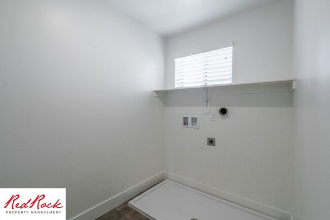 Building Photo - 3806 Nova Ct