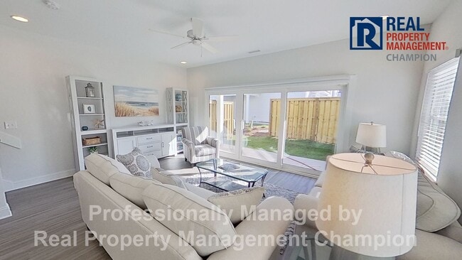 Building Photo - Newly Constructed Luxury Townhomes in Porters Neck