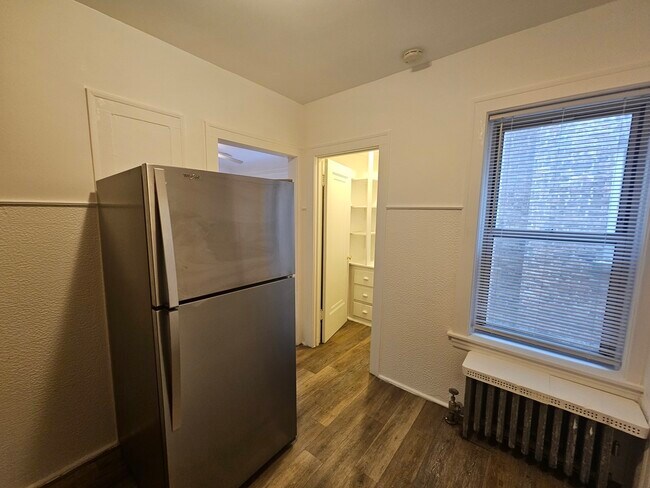 Building Photo - 5507 N Campbell Ave