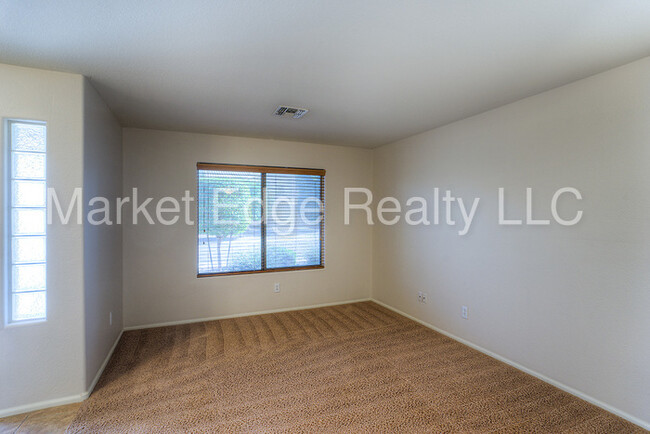 Building Photo - 3Bed/2Bath at Bell and Sarival! $399 MOVE-...