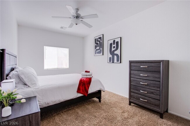 Building Photo - 29 Blue Sunrise Ave