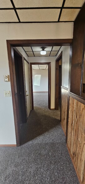 Building Photo - 409 13th Ave E