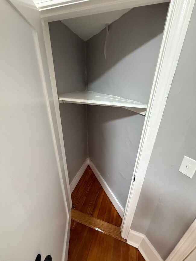 Building Photo - 2mil