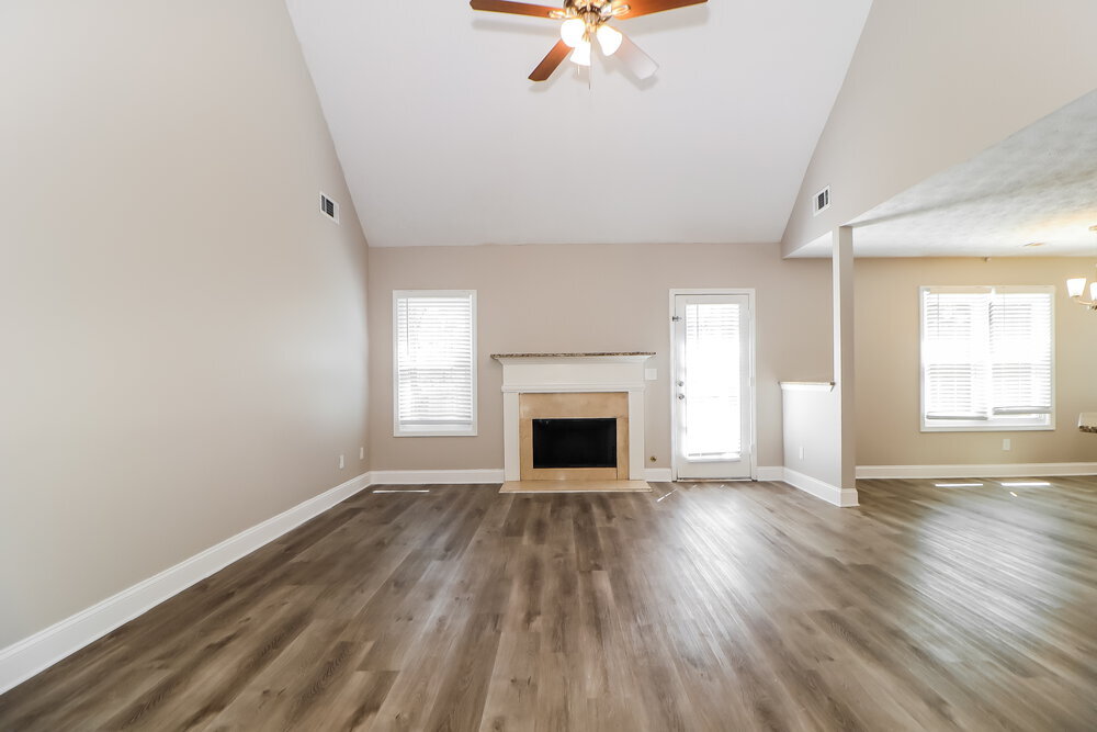 Building Photo - 2950 Northcliff Dr