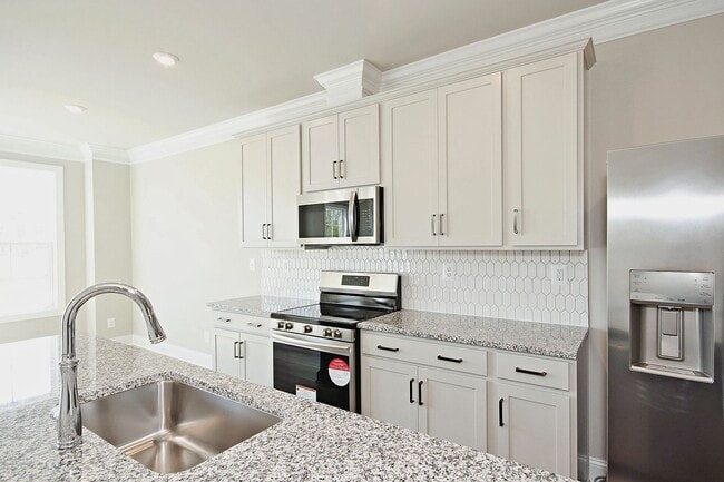 Building Photo - Half Off 1st Month's Rent! Pet-Friendly Crozet Townhome
