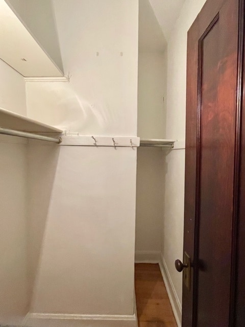 Building Photo - 908 W Waveland Ave