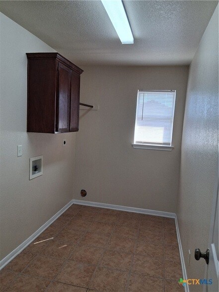 Building Photo - 3107 Lavender Ln