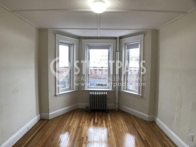 Primary Photo - bedroom in Boston MA 02215