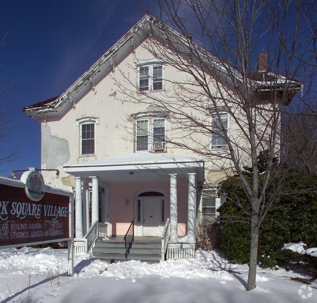 Building Photo - 156 Main St