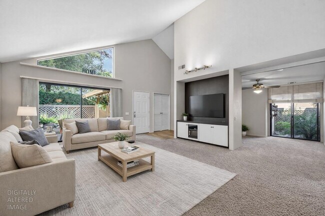 Building Photo - Gold River 2 Bedroom / Den, 2 Bathroom 1,600 Sqft. with Pool and Clubhouse For Lease.