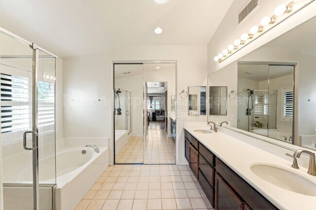 Building Photo - 954 Taylor Ln