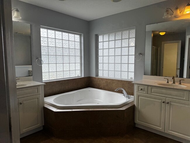 Building Photo - Carolina Pines Home