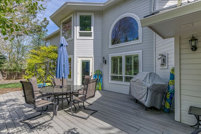 Building Photo - Gorgeous home in SE Boise's Barber Point