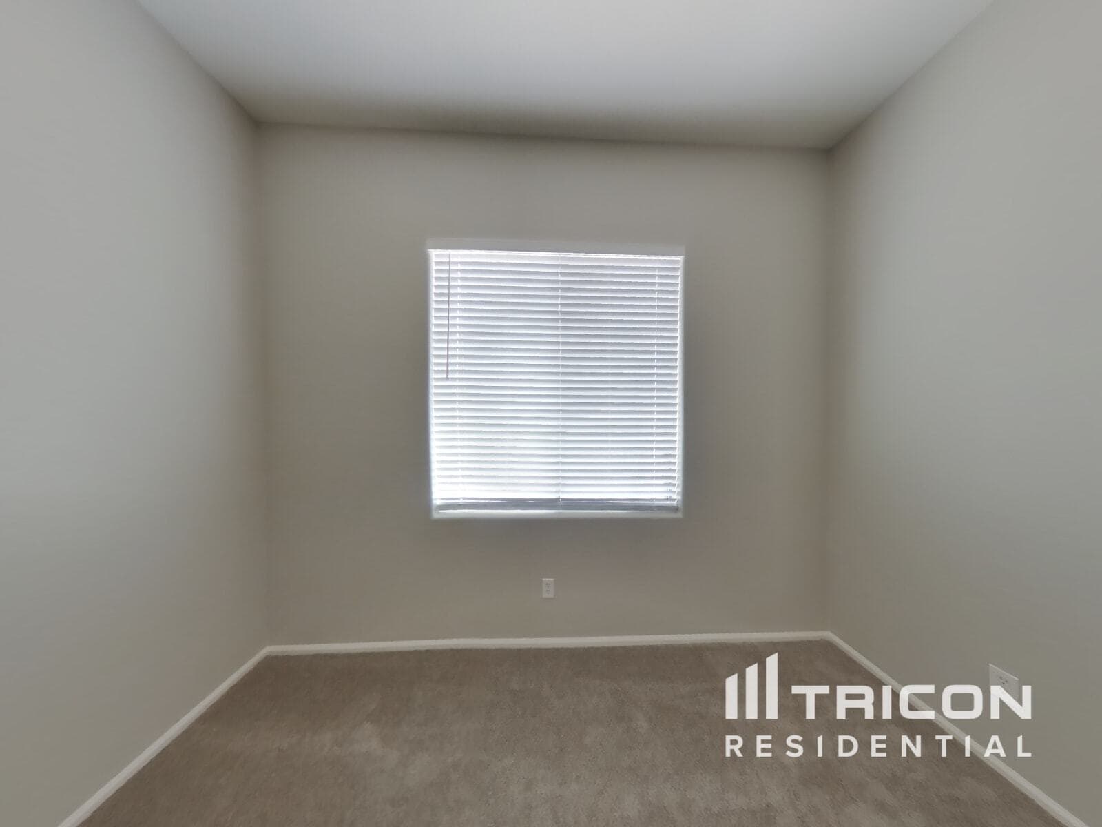Building Photo - 17601 N Vera Cruz Ave