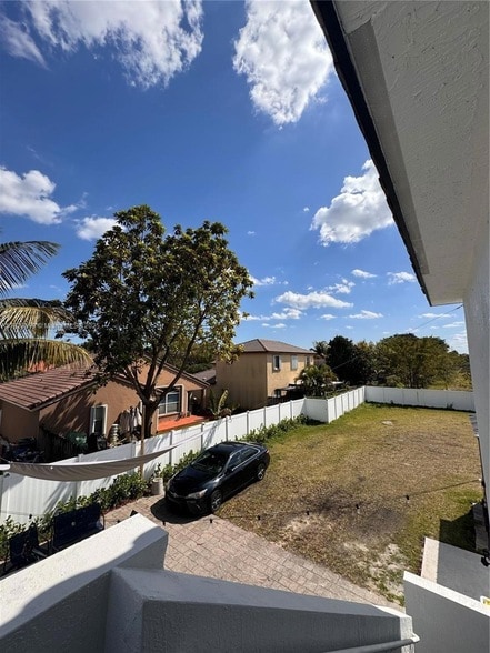 Building Photo - 16934 SW 92nd St Cir