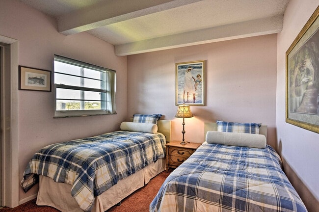 Building Photo - 4410 Jimmy Buffett Mem Hwy