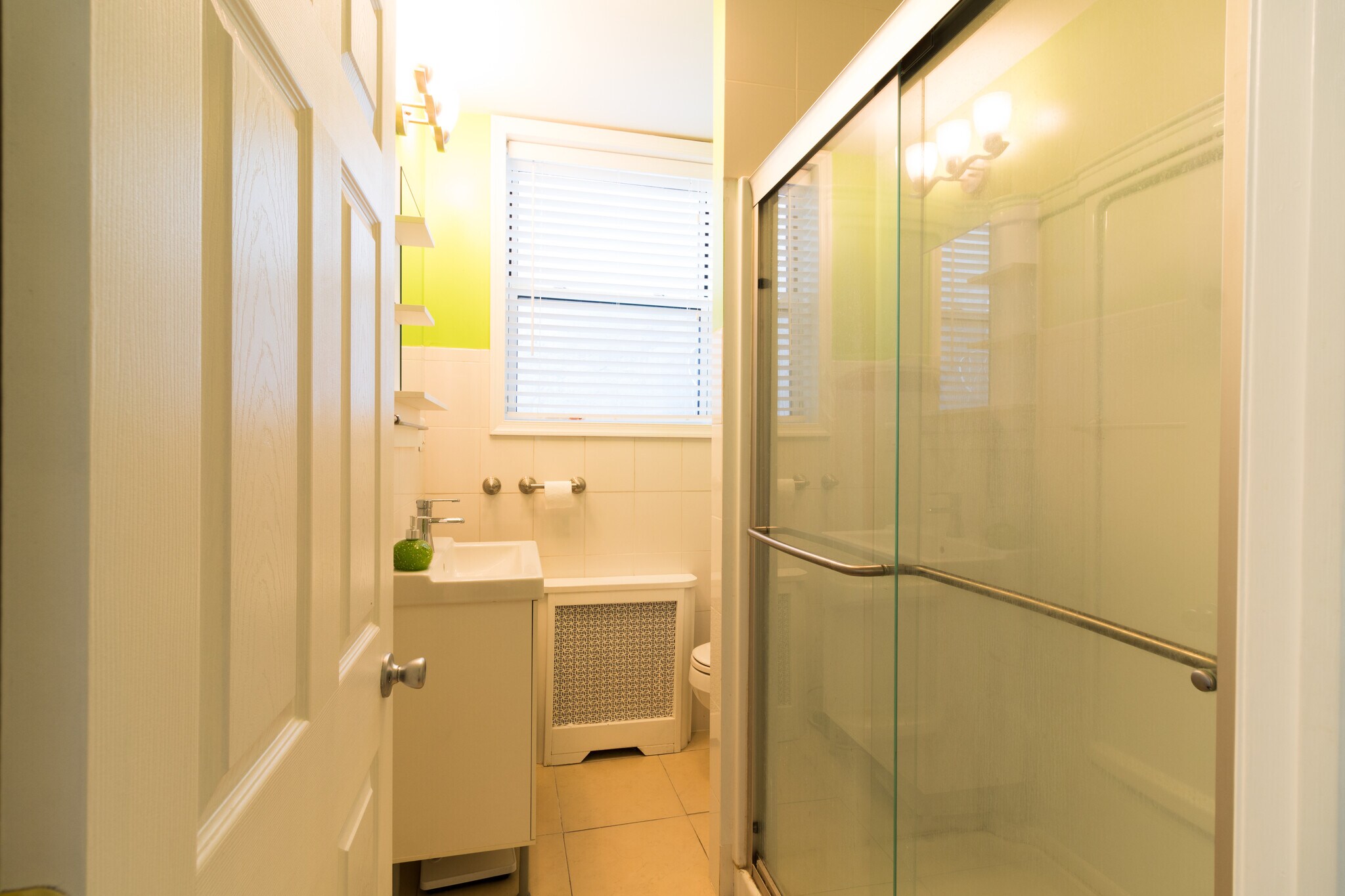full bath on 2nd fl - 633 Washington Ave