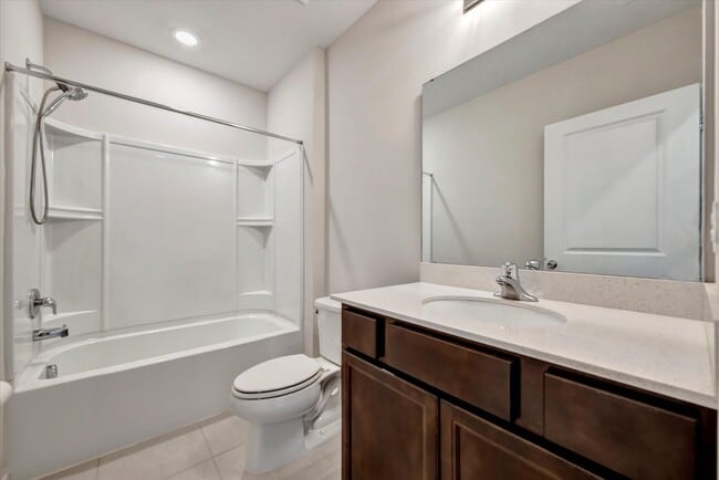 Building Photo - Newer Build - Parrish 3 Bedroom Home with ...