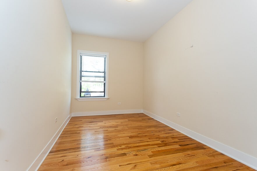 Building Photo - 378 Park Ave