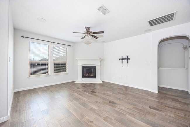 Building Photo - 2405 Pumpjack Dr