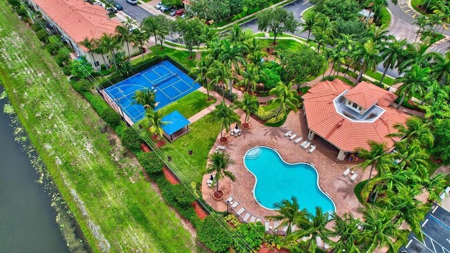 Building Photo - 3187 N Oasis Dr