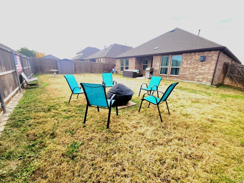 Building Photo - 3012 Denver Ave