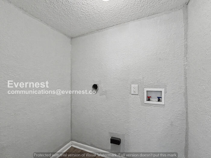 Building Photo - 1417 Claudia Spencer St