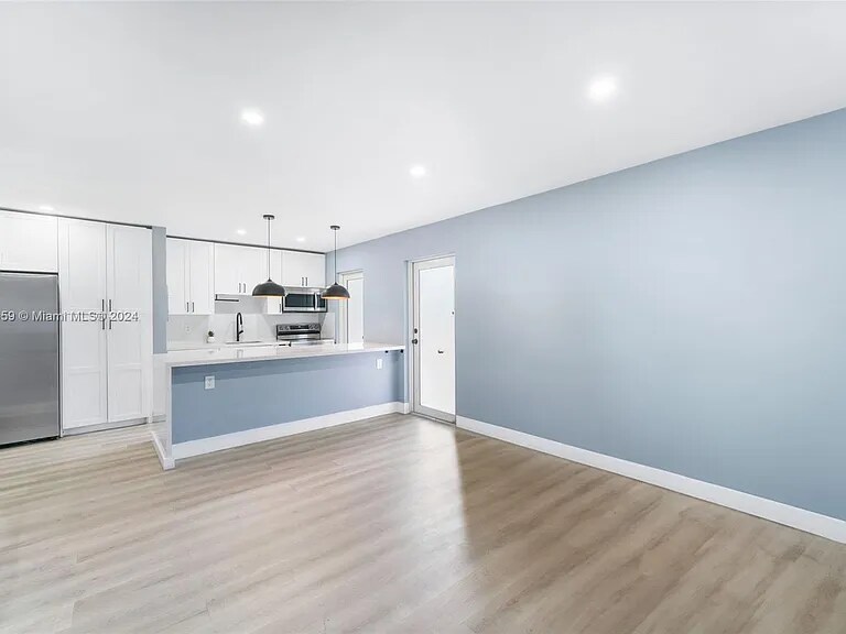 Building Photo - 1620 SW 40th Ave