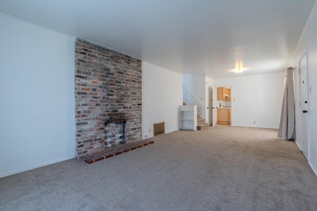 Building Photo - 35 Fairlawn Ave