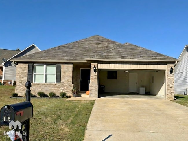 Building Photo - 15 Tiffany Ln