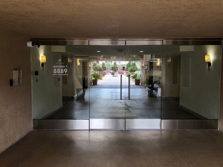 Building Photo - 8889 Caminito Plaza Centro