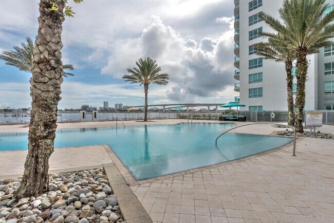 Building Photo - 241 Riverside Dr