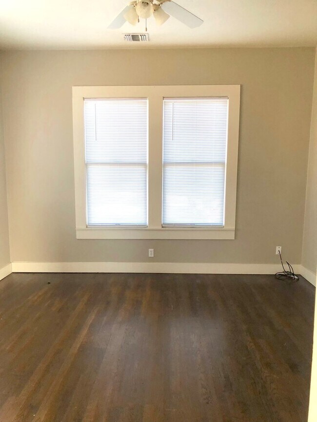 Building Photo - 119 Idlewilde Blvd