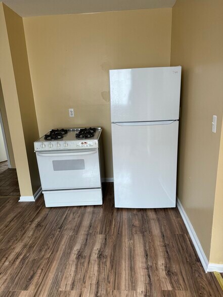 Building Photo - 11603 Mitchell St