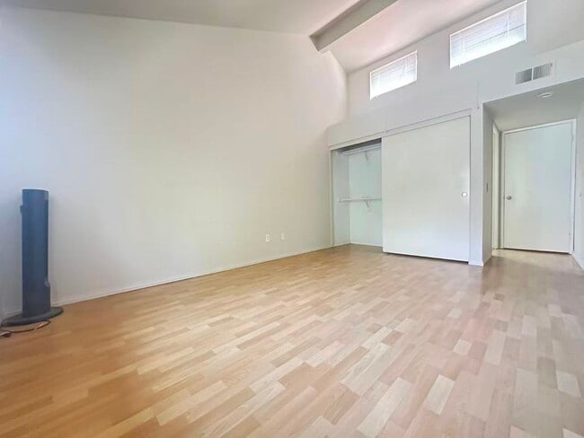 Building Photo - 2 BEDROOM HOME FOR LEASING IN Diamond Bar