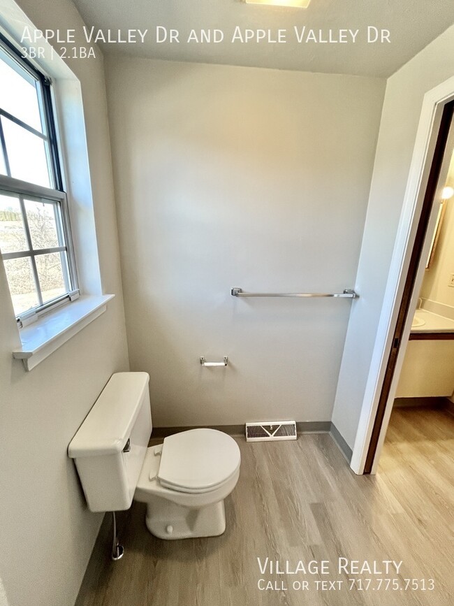 Building Photo - 1114 Apple Valley Dr
