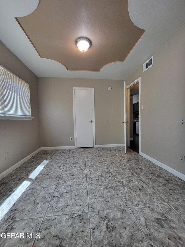 Building Photo - 1802 Frank Sinatra Pl