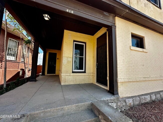 Building Photo - 618 Stewart Ct