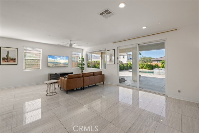 Building Photo - 50105 Rocamora St