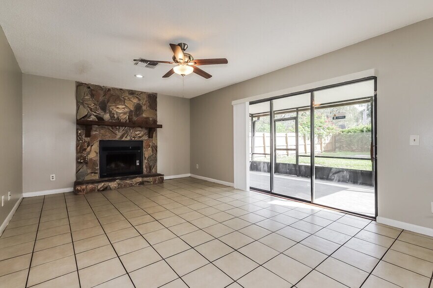 Building Photo - 1421 Peachfield Dr