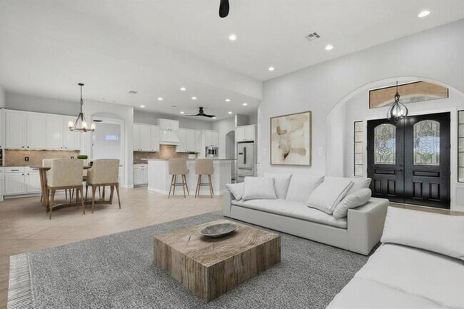 Building Photo - 17813 Kingfisher Ridge Dr